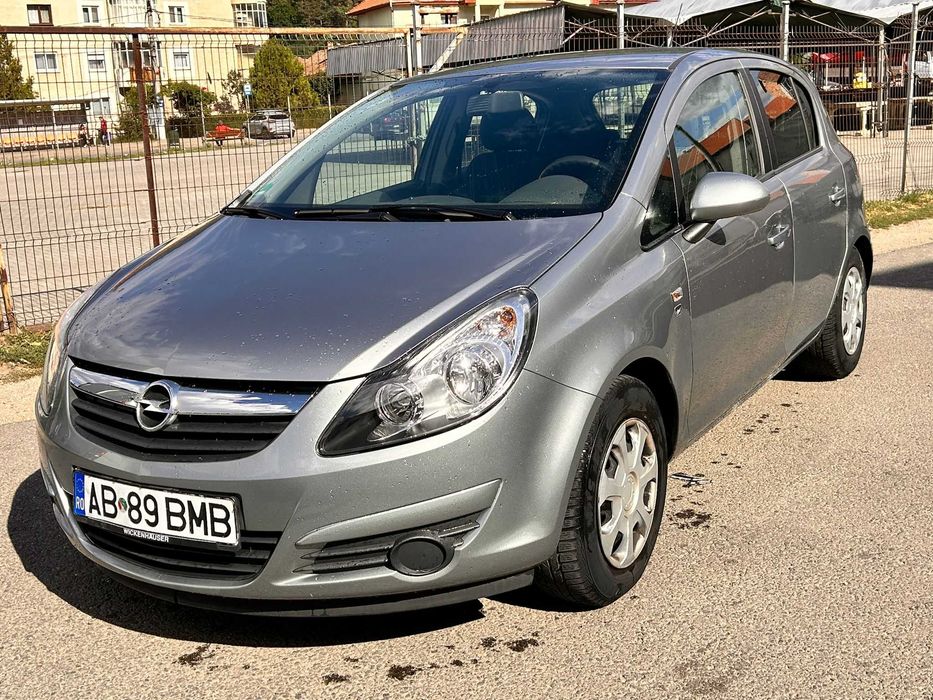Opel Corsa 2010  .