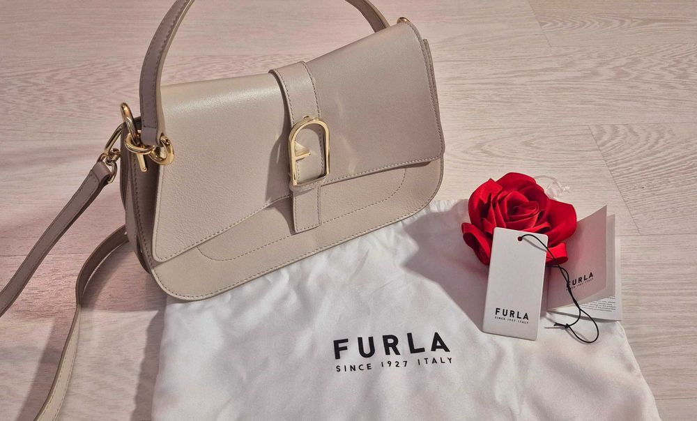 Geanta Furla impecabila