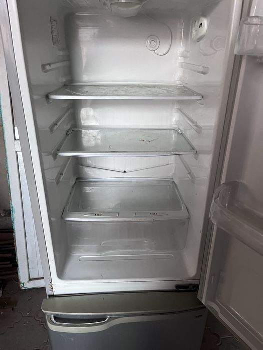 Холодильник samsumg