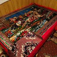 Vintage Carpeta Rapirea din serai + 2 huse persan ptr scaun.