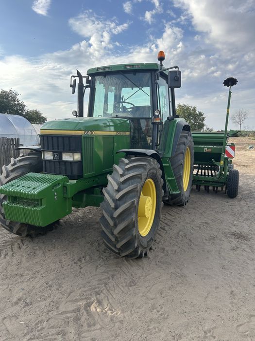 Tractor John Deere 6900