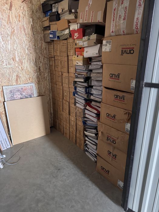 Boxe de inchiriat depozitare paleti marfa mobila liza lift carucior