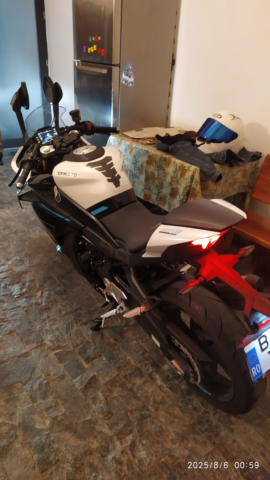 CFMoto 450 SR - categoria A2