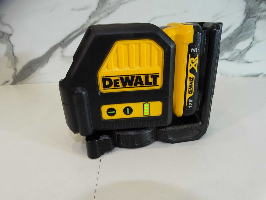 DeWALT DCE 088G - Зелен лазер