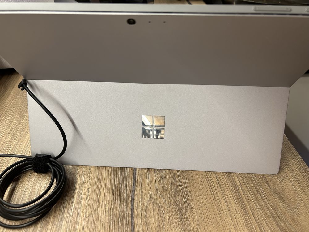 Microsoft Surface Pro 5 (2017), i7 / 8GB / 256GB SSD