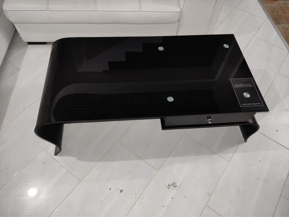 Холна маса от черно стъкло ЯВОР