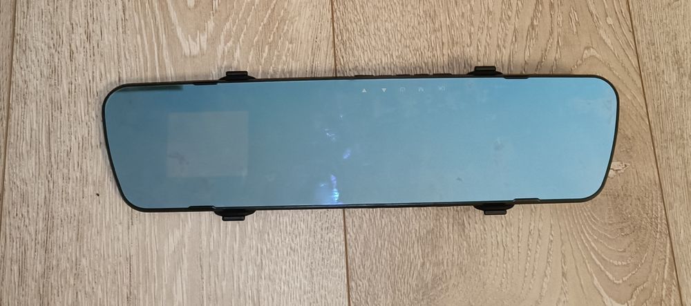 Oglinda retrovizoare cu camera