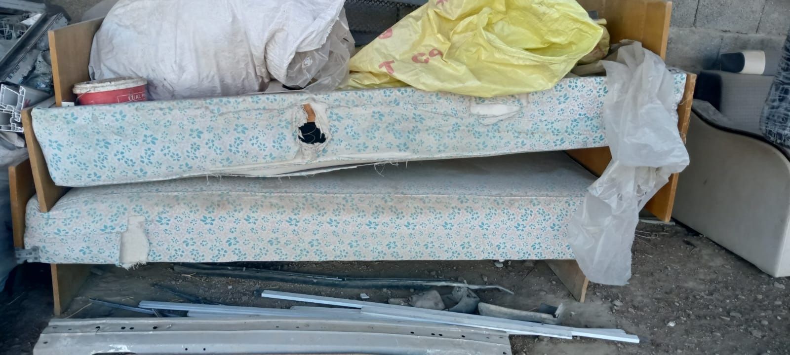 Диван и кровать бу