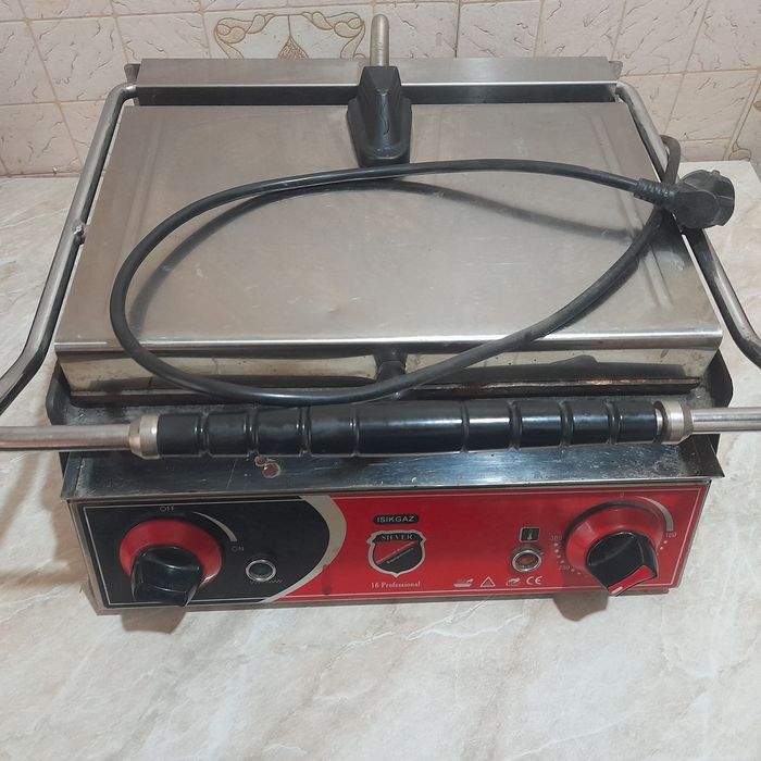 Toster.  2 ta Popcorn aparat sotiladi