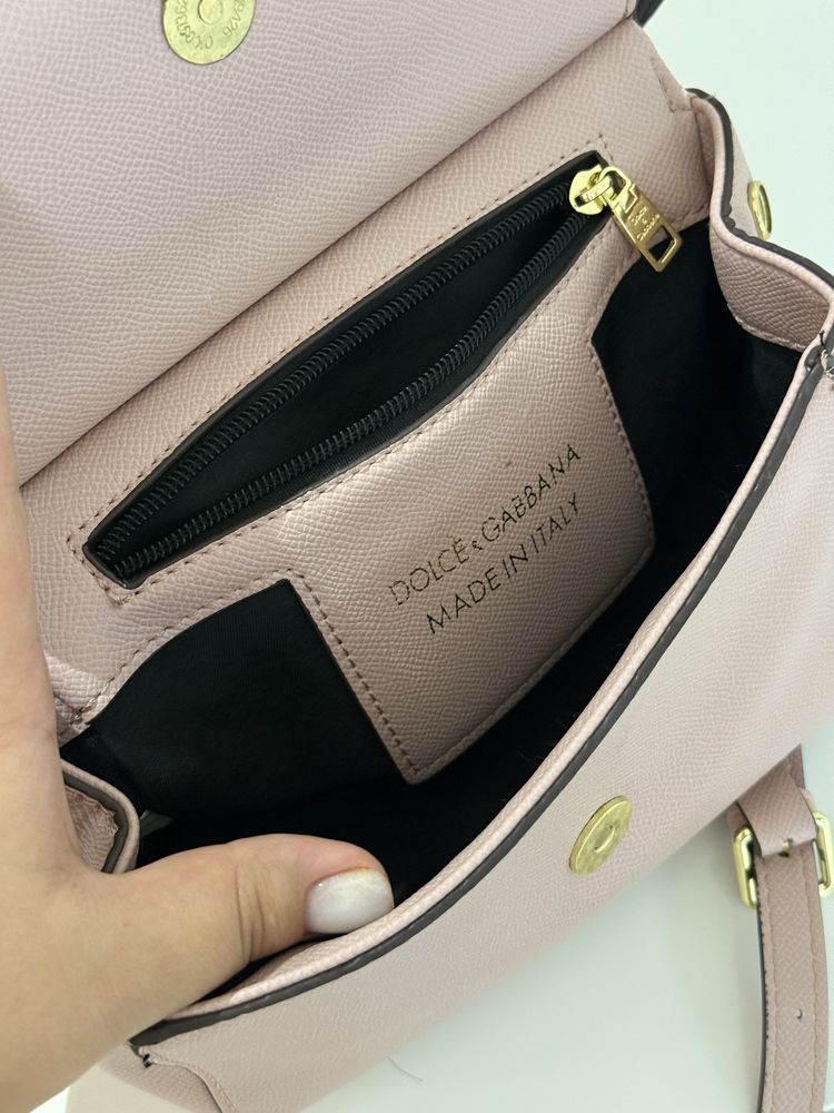 Сумка  D&G , состояние идеальное 100 %