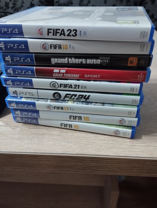 Продавам Плейстейшън