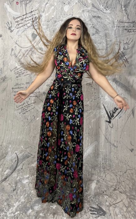 Модни облекла - вечерни рокли , палта, якета , рокли