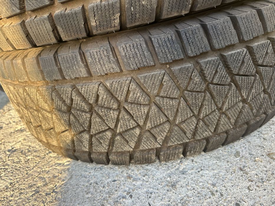 255/70/17-Bridgestone