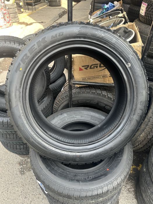 Maxtrek Trek M8 Winter / 235/55R19 зимние шины