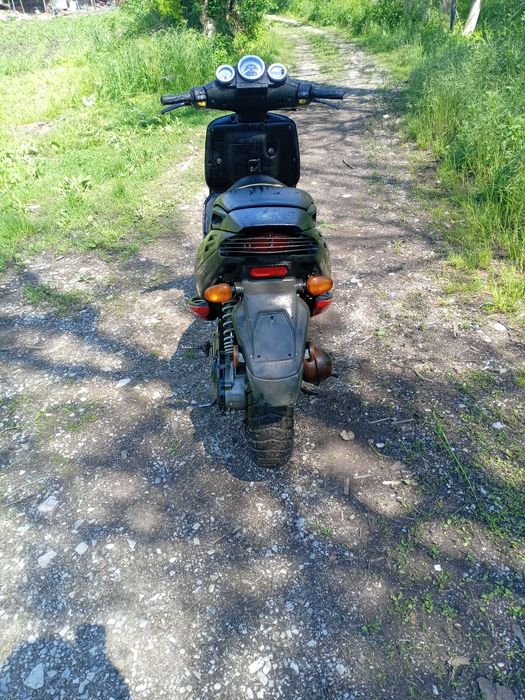 Vând scuter malaguti f12 80cc