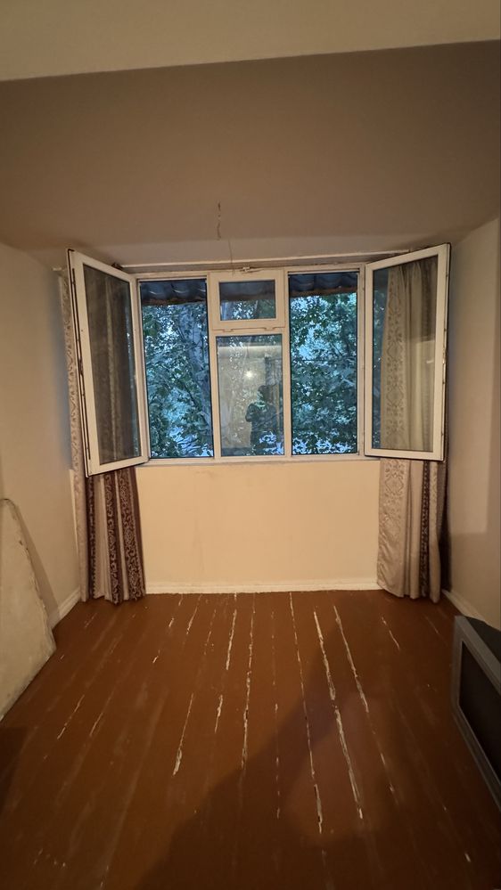 Продажа Вогзал  2 комна 2 этаж 42900$