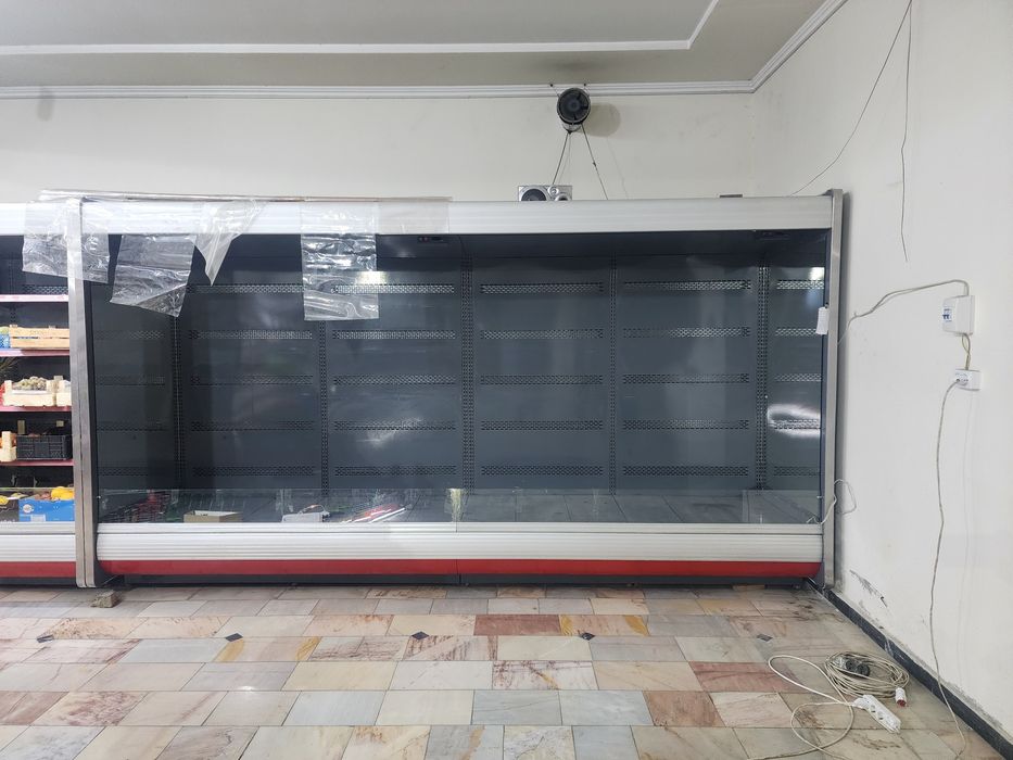Stilaj vitrina xolodelnik avtomat kassa elektron tarozi