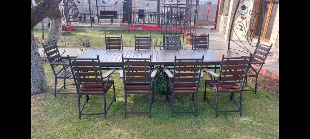 Masa cu 10 scaune tip fotoliu