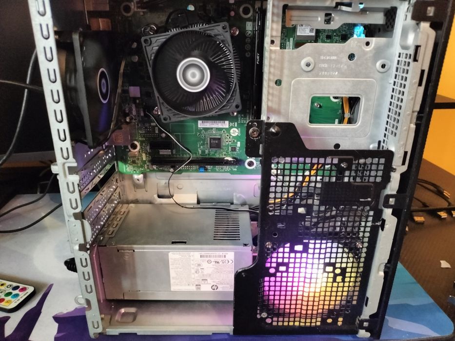 Vând calculator HP Pavilion