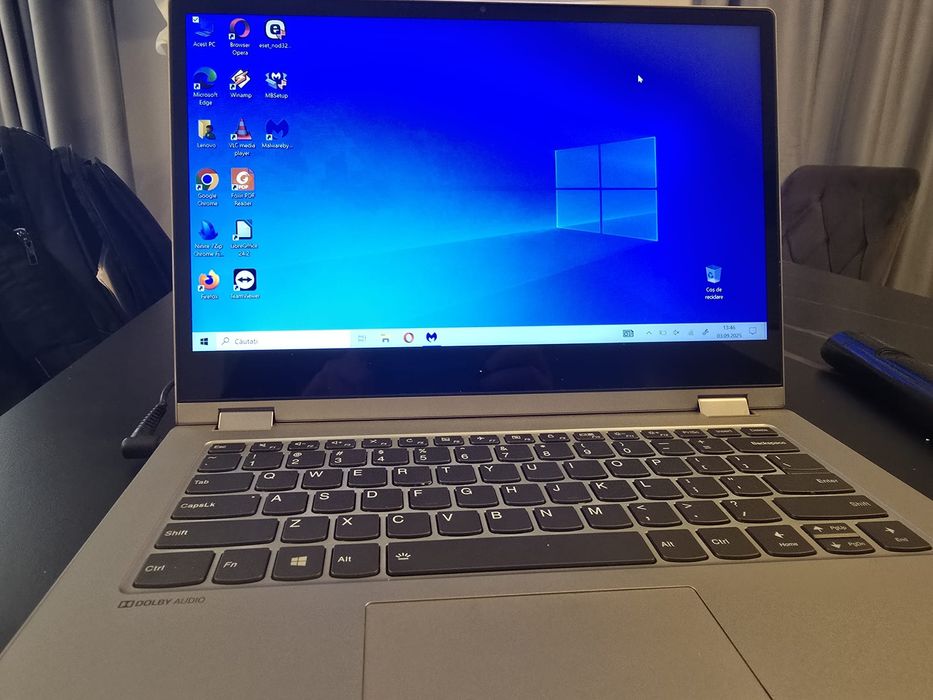 Lenovo 
Hdd 120 gb
Touch screen