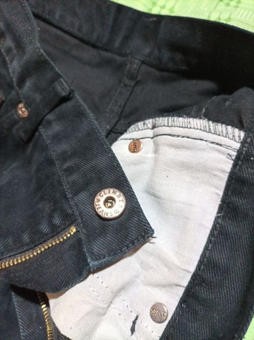 Осенняя распродажа снижение цен Новые плотные джинсы чёрного цвета