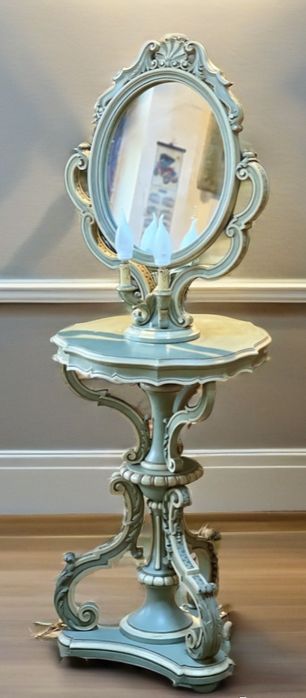 Masuță cu oglindă/toaletă veche , stil Baroc venețian
