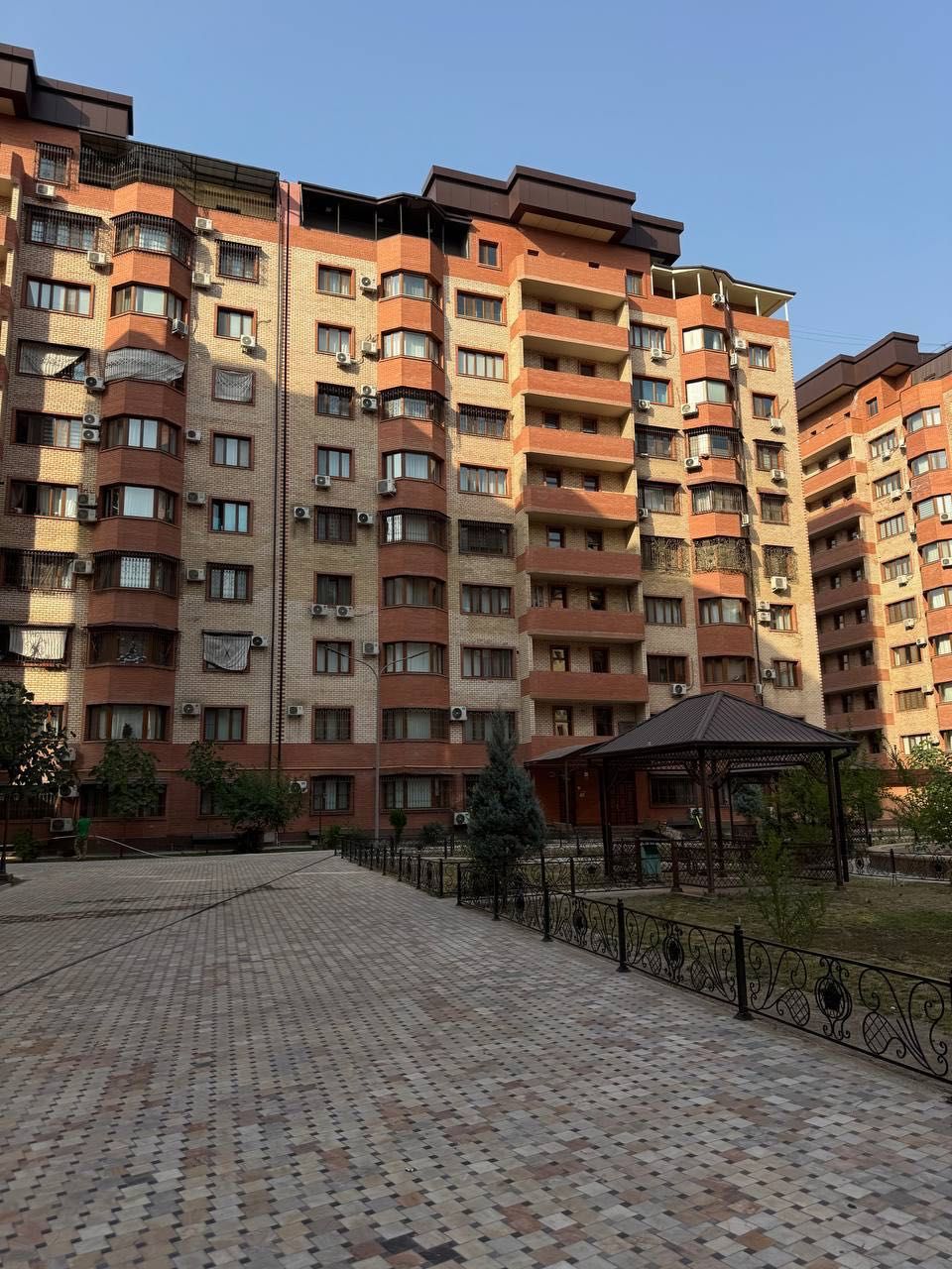 Dream House Продается 2 комнатная квартира ремонт Глинка Яккасарай