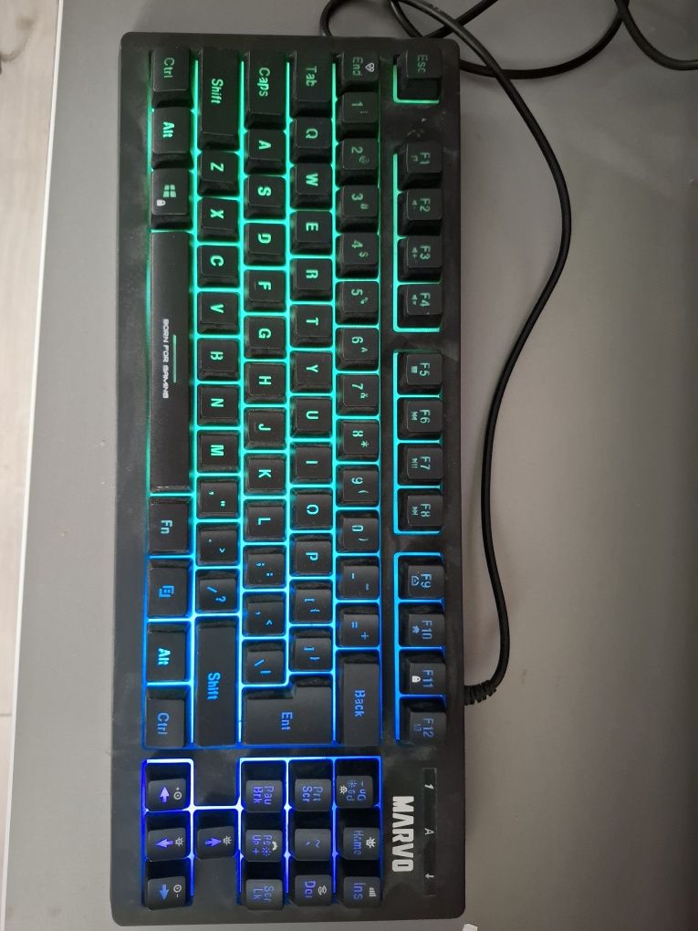 Tastatura Gaming K659 aproape noua