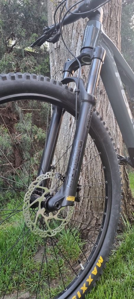 BICICLETA Full Suspension FOCUS THRON 6.8 2023  29 M