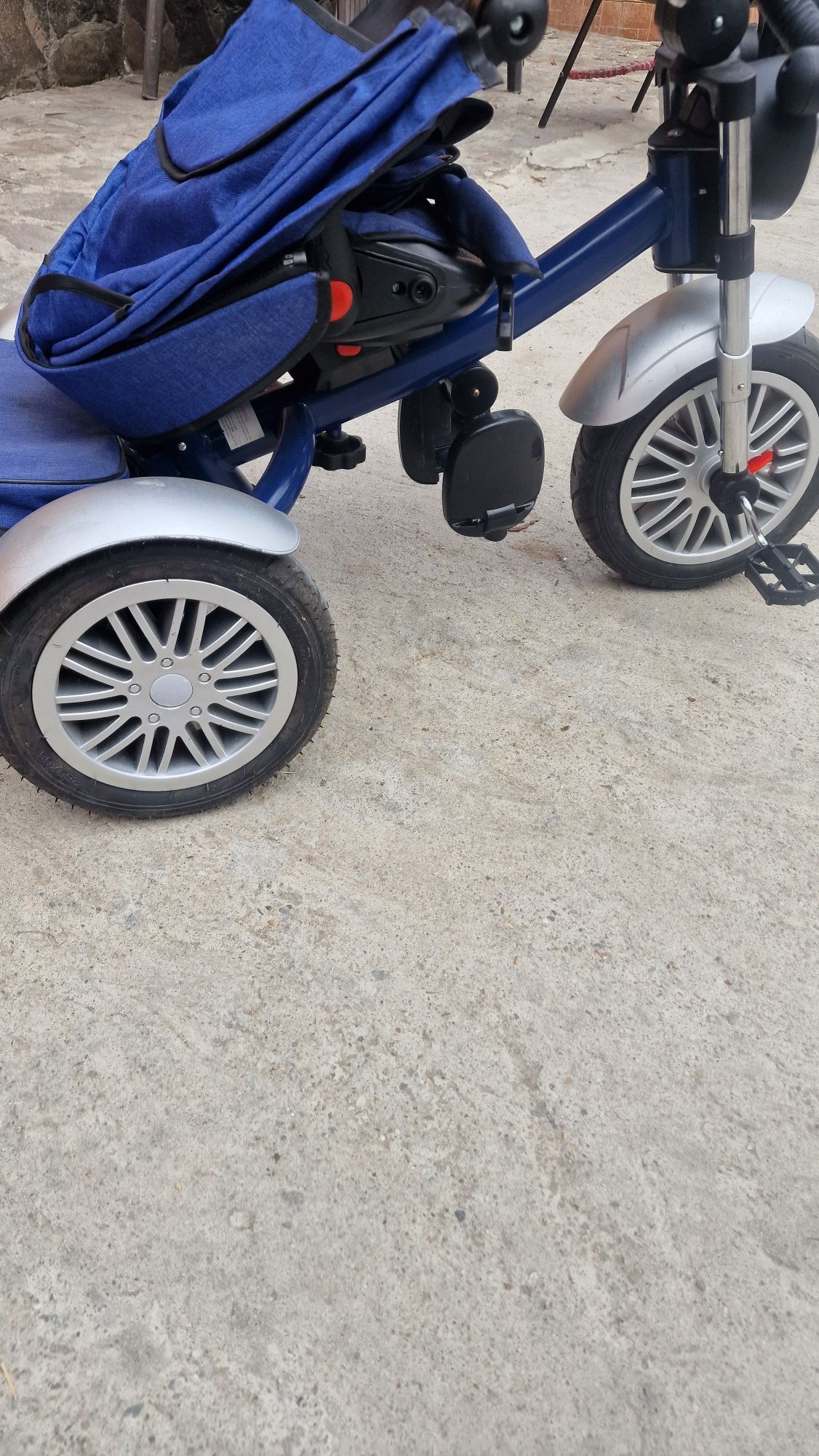 Tricicleta copii  cu poziție  de somn
