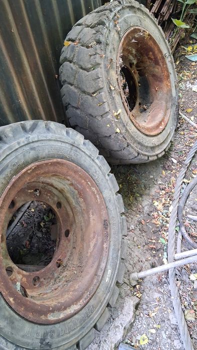 Roti stivuitor cu camera