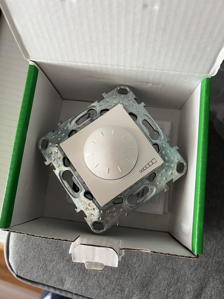 Димер ключ за лед осветление Schneider electric