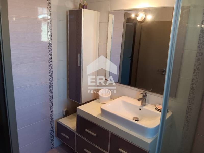 Продава се Тристаен апартамент в Варна, Погреби - 103 кв.м за 1797 €/кв.м - Снимка #6