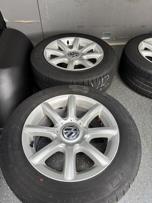 15 цолови алуминиеви джанти за фолксваген.