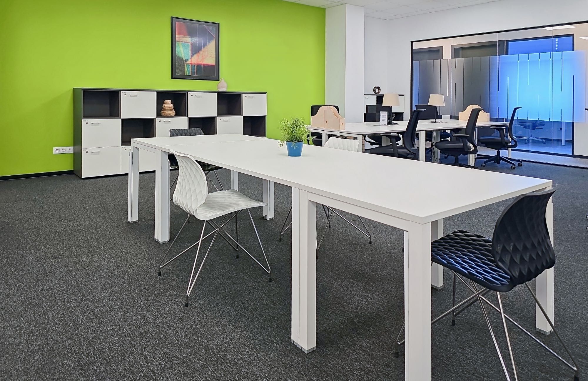 Офис пространство с отворен план за 10 души в Regus Vasil Aprilov