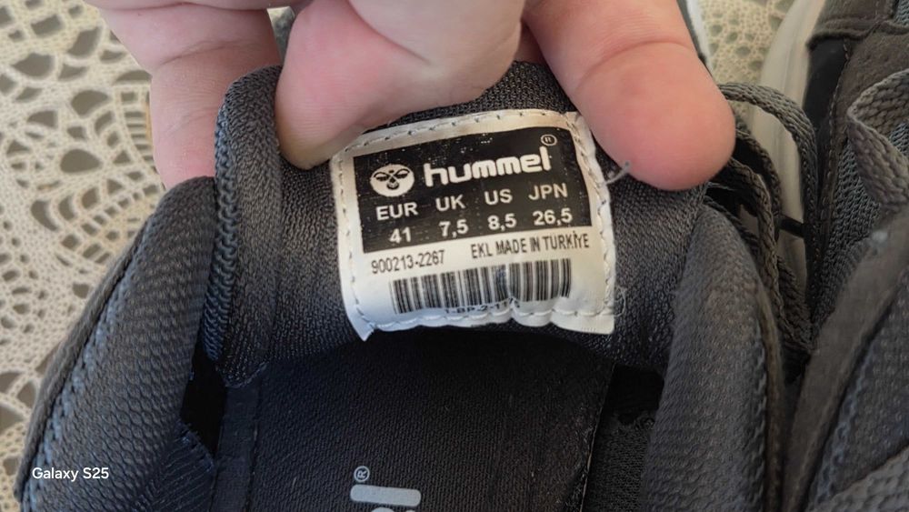 Маратонки Hummel номер 41