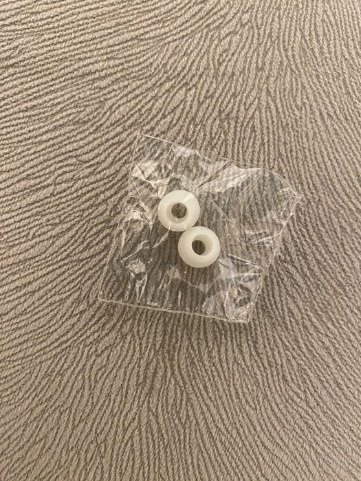 Tuburi pentru căști și dopuri de urechi