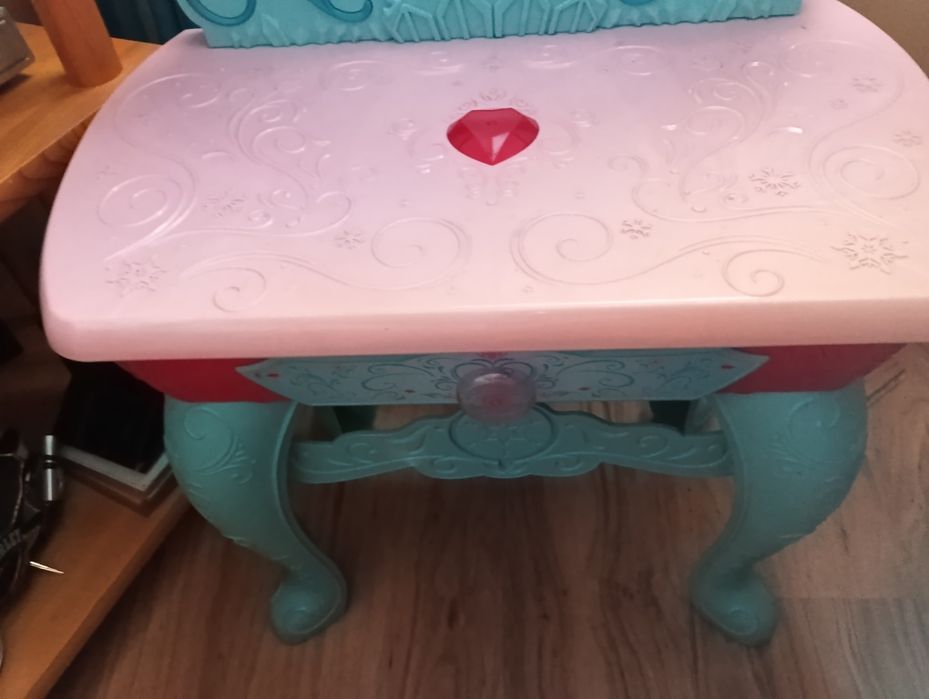 Детска тоалетка -Леденото кралство