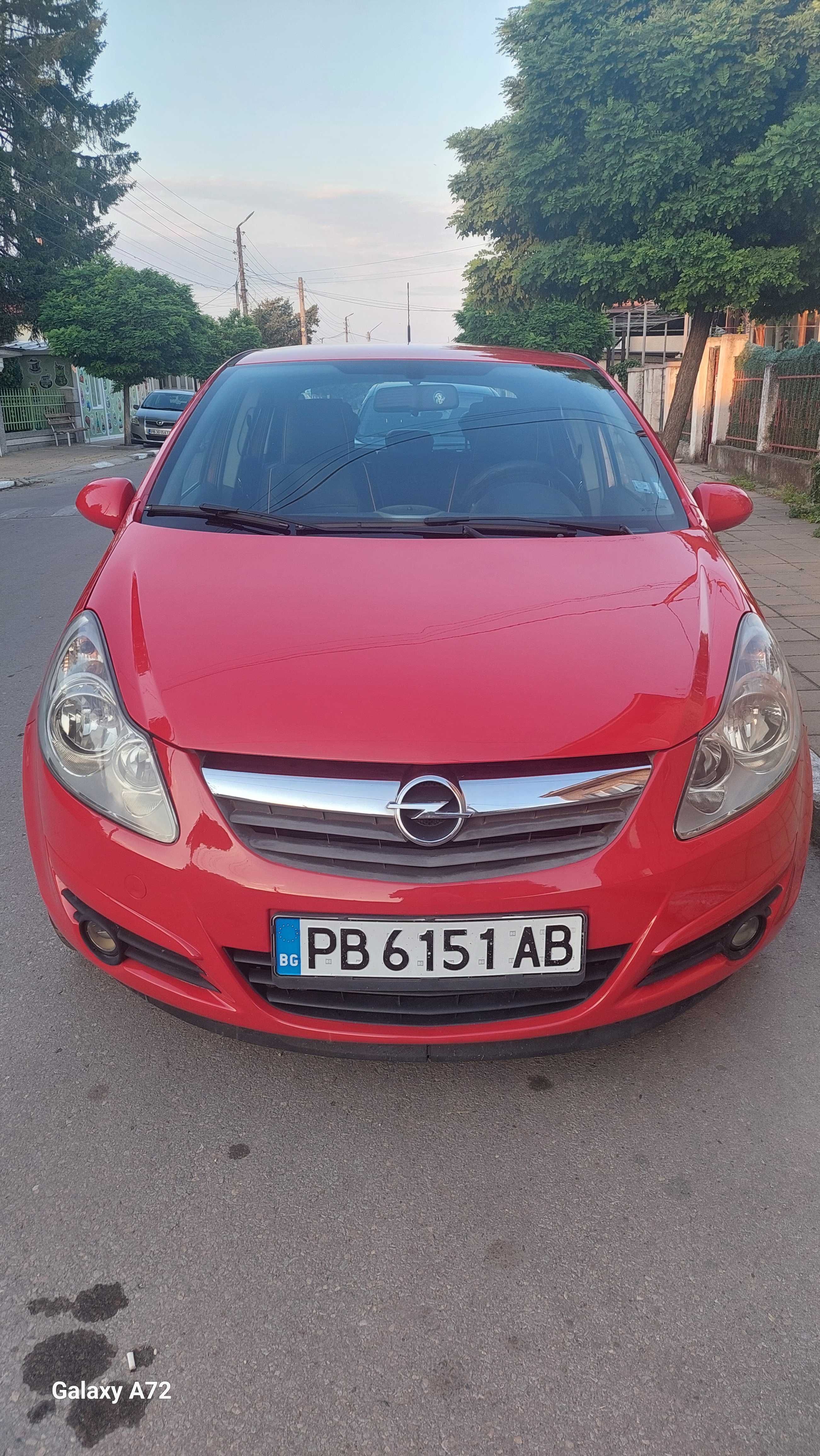 Продавам Opel Corsa 1.2