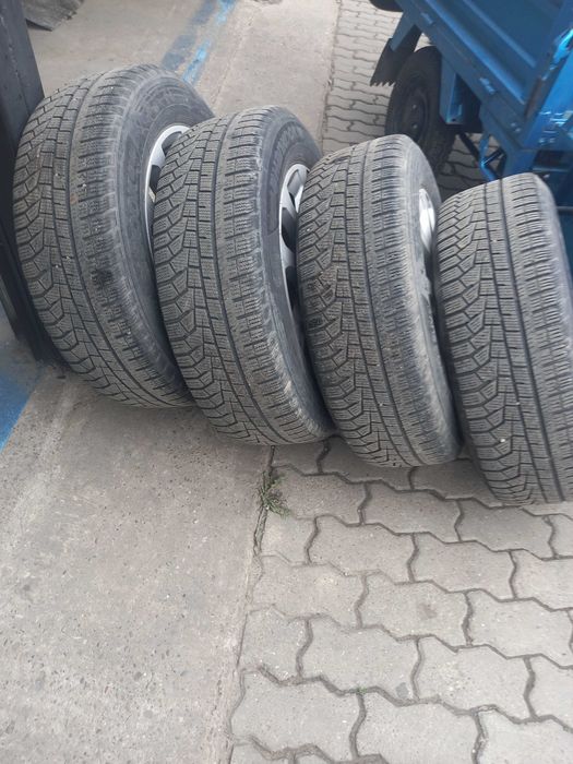 Cauciucuri iarna Hankook 215/65/17