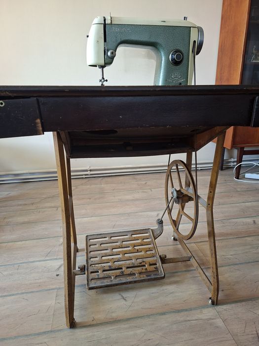 Mașina de cusut.
