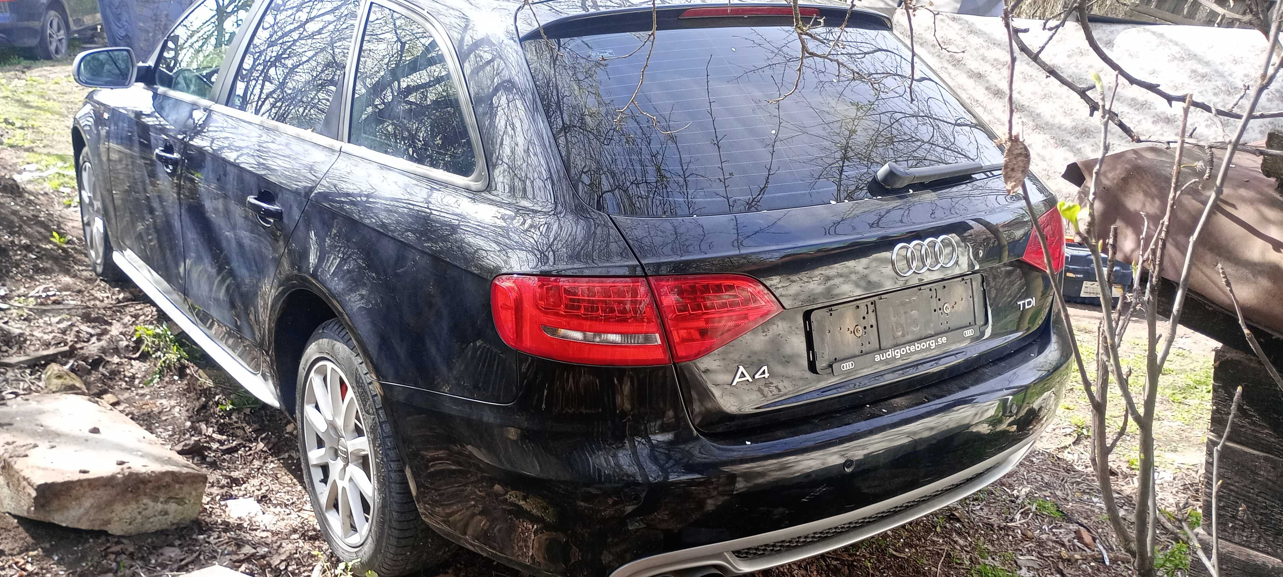 Dezmembrez Audi A4 B8 2.0 tdi caga 2010