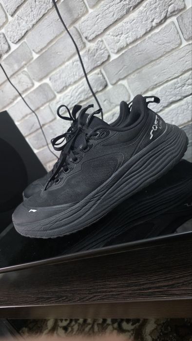 Оригинальные кроссы Li-ning