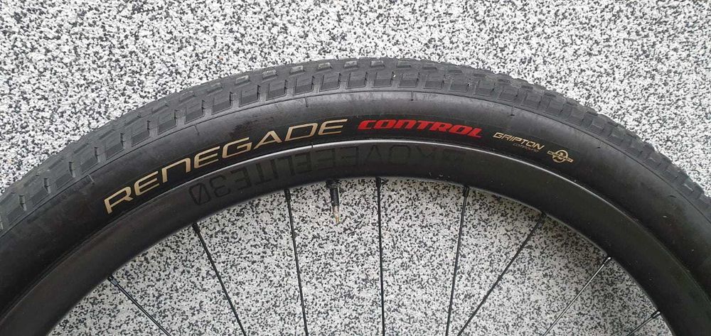 Roti MTB/cross-country carbon 29" Bontrager KoveeElite30 boost TLR 12s