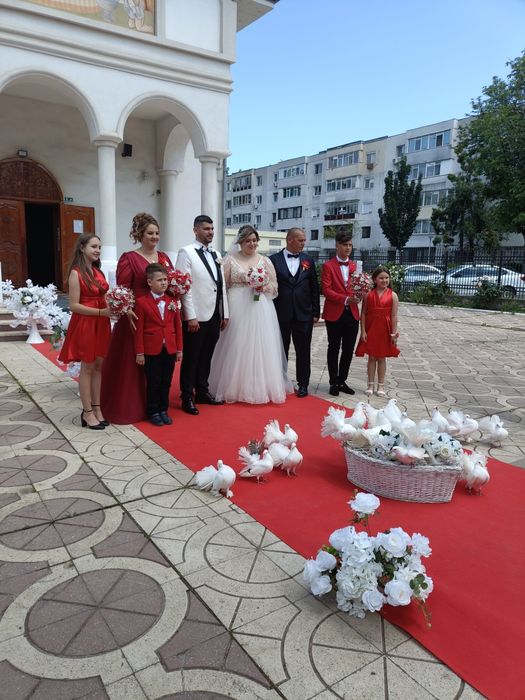 Aranjament biserică, stâlpișori, porumbei, super preț, super calitate