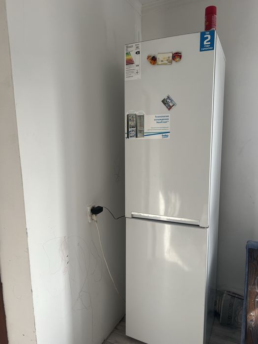 Продам рабочий холодильник срочно