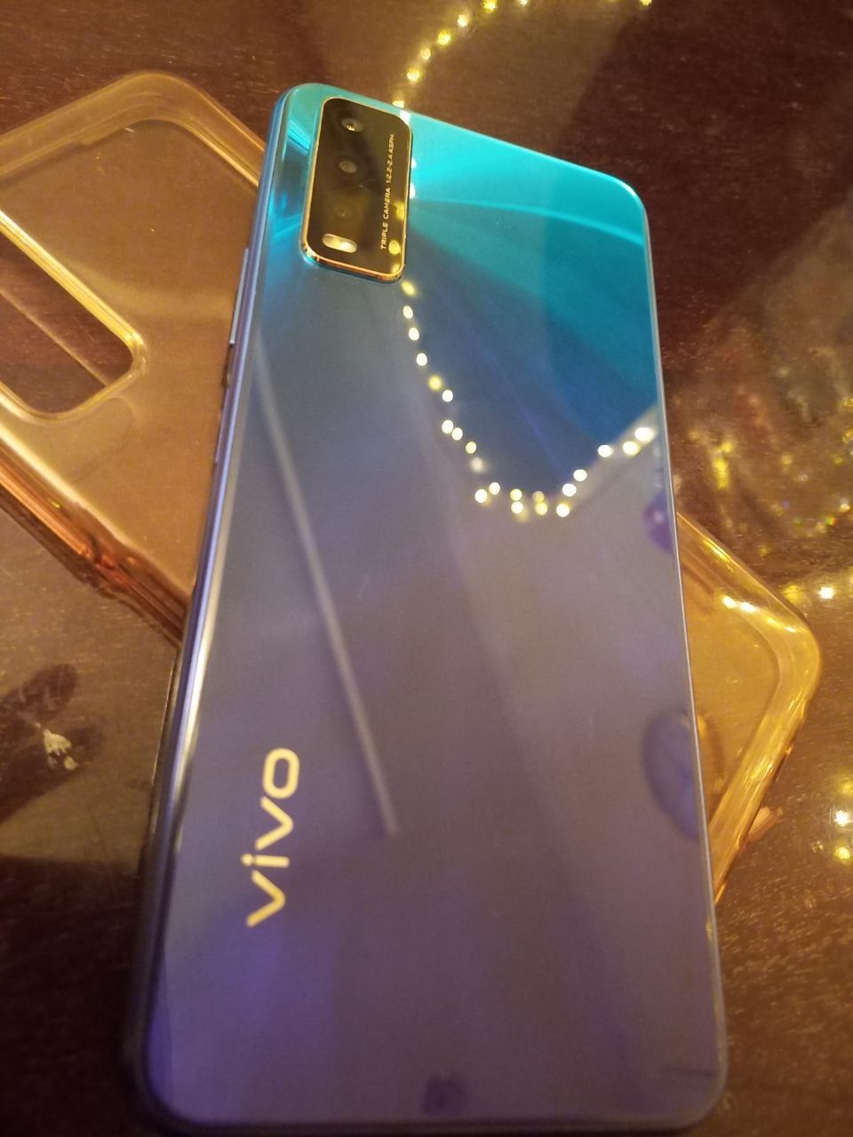 Телефон vivo Y21