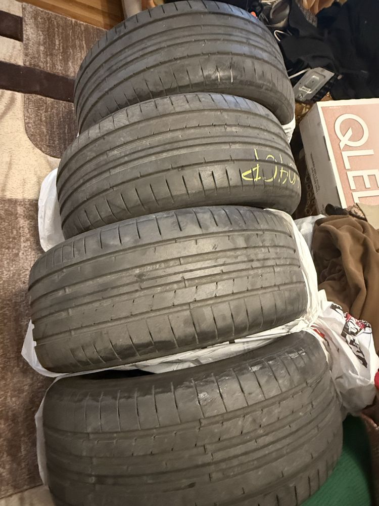 Летни гуми Dunlop 245 45 18 4 броя