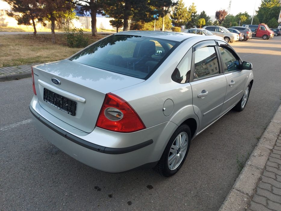 Ford Focus 1.6 benzina GHIA