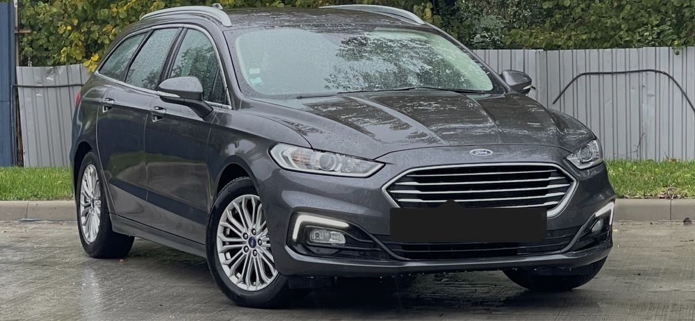 Ford mondeo hybrid titanium 2021